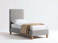 Cama individual tapizada en tela 205x105x115 cm - Gris claro y madera natural - Cabecero alto acolchado y diseño minimalista